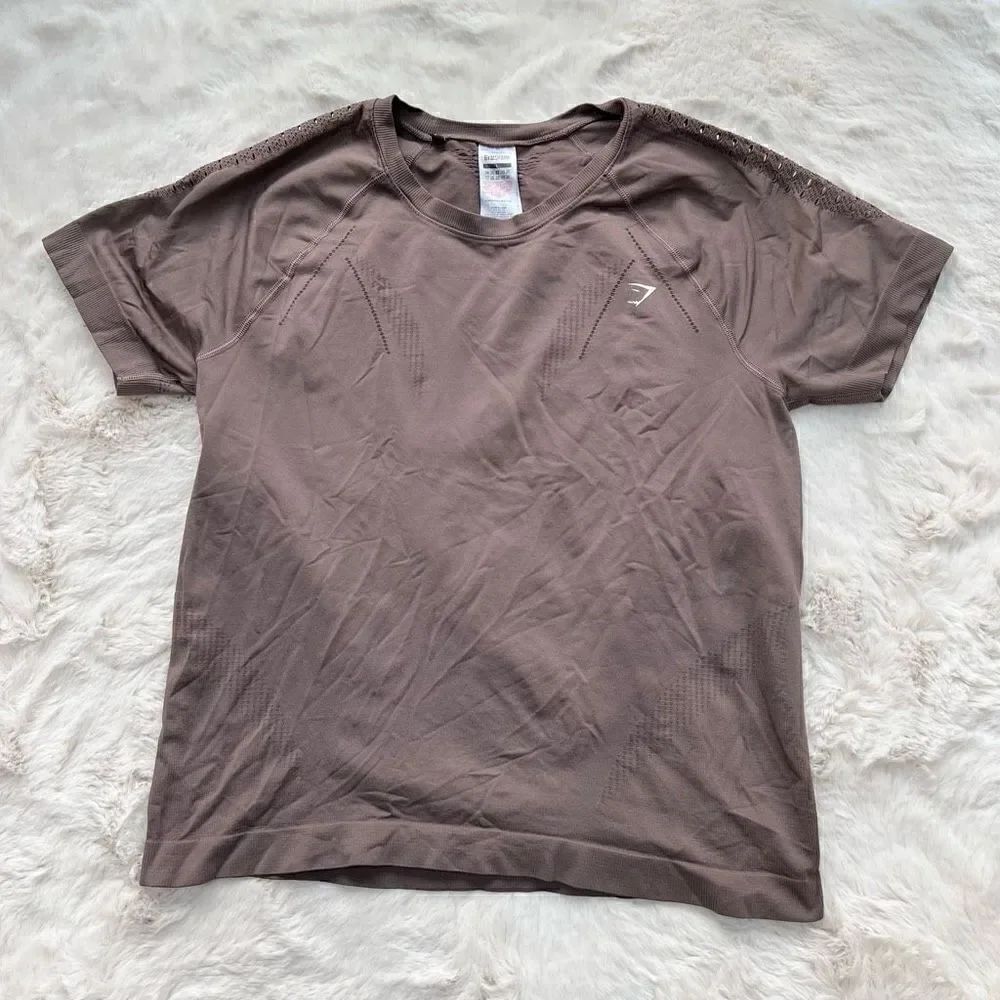 Gymshark Energy Seamless T Shirt Short Sleeve Tee Top Gym Taupe women’s size L
